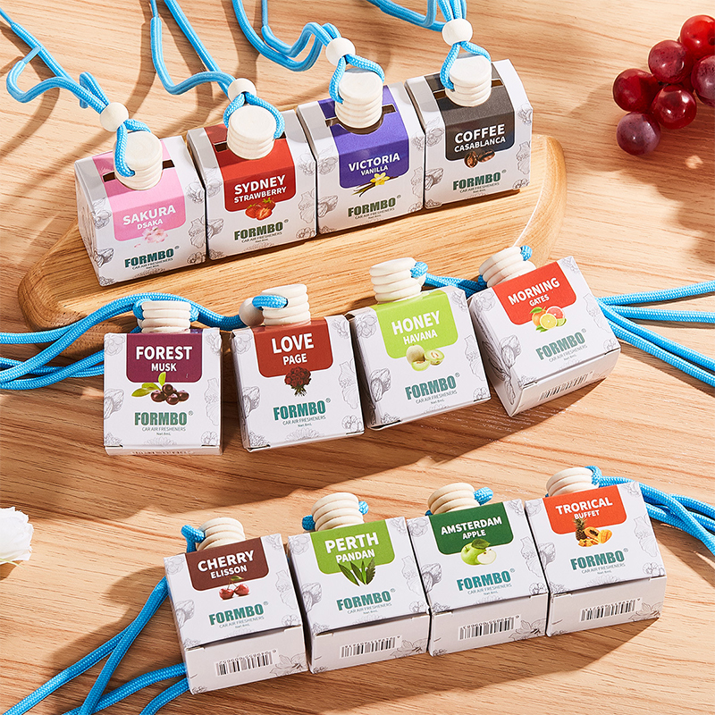 Profumo per auto Blossom & Berry - Deodorante per ambienti da appendere con essenze floreali e fruttate naturali Accessori profumati per auto di lusso 8 ml