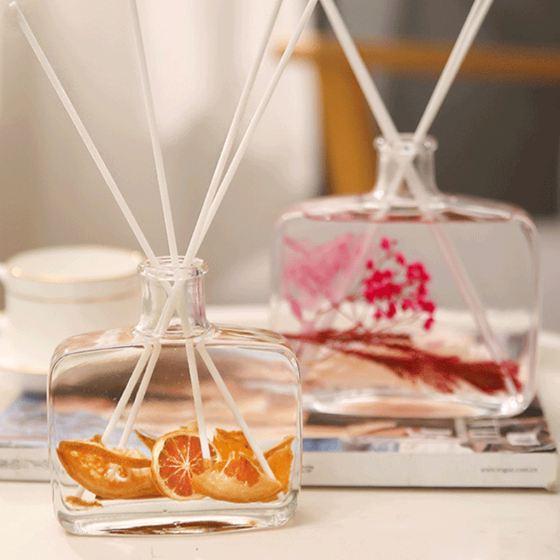 Diffusore a bastoncini di fiori secchi conservati di olio essenziale di fragranze per la casa da 100 ml/200 ml per il regalo della decorazione domestica